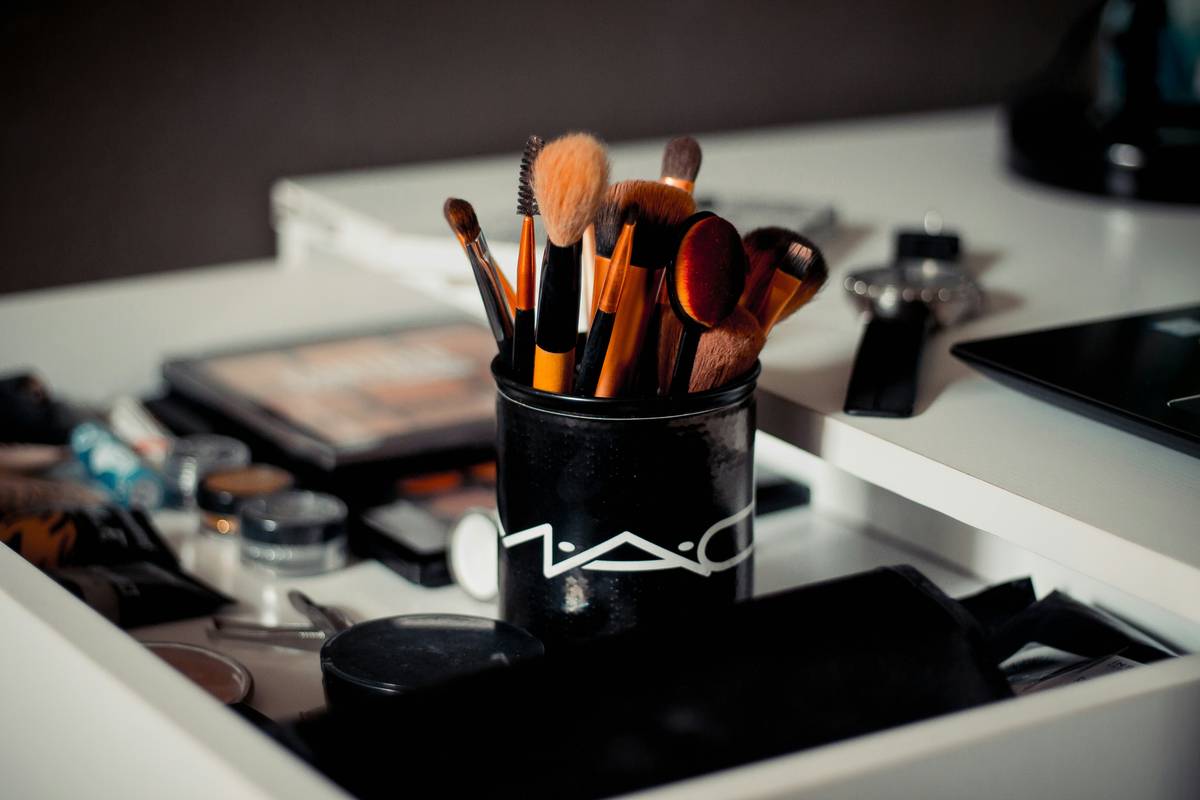 Elite Brands: 7 Proven Tips to Avoid Costly Designer Makeup Mistakes
